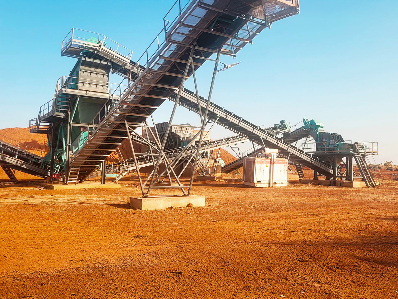 Constmach Stationary Basalt Stone Crushing Plant 250-300 Tph - Trupintuvas: foto 2 Constmach Stationary Basalt Stone Crushing Plant 250-300 Tph - Trupintuvas: foto 2