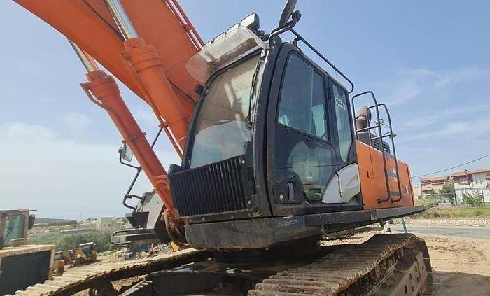 Hitachi ZX470LCH-5B - Ekskavatorius: foto 3 Hitachi ZX470LCH-5B - Ekskavatorius: foto 3