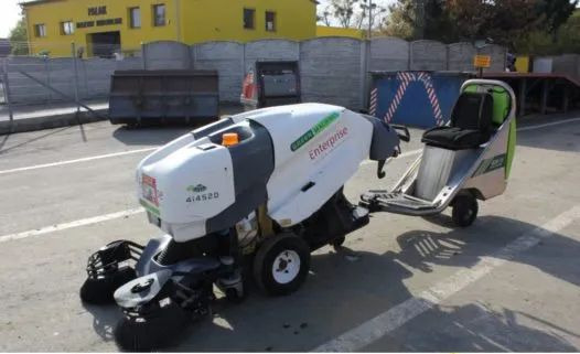 Inny Zamiatarka Green Machines 414 samojezdna , 2011 rok - Grindų šlavimo mašina: foto 1 Inny Zamiatarka Green Machines 414 samojezdna , 2011 rok - Grindų šlavimo mašina: foto 1