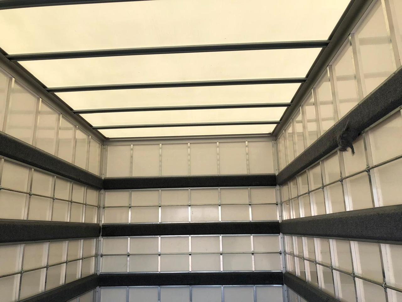 Furgonas su krovinių dėže Renault MASTER RED 3.5T*LBW*Klima*4.2m*AUCH MIETE: foto 8 Furgonas su krovinių dėže Renault MASTER RED 3.5T*LBW*Klima*4.2m*AUCH MIETE: foto 8