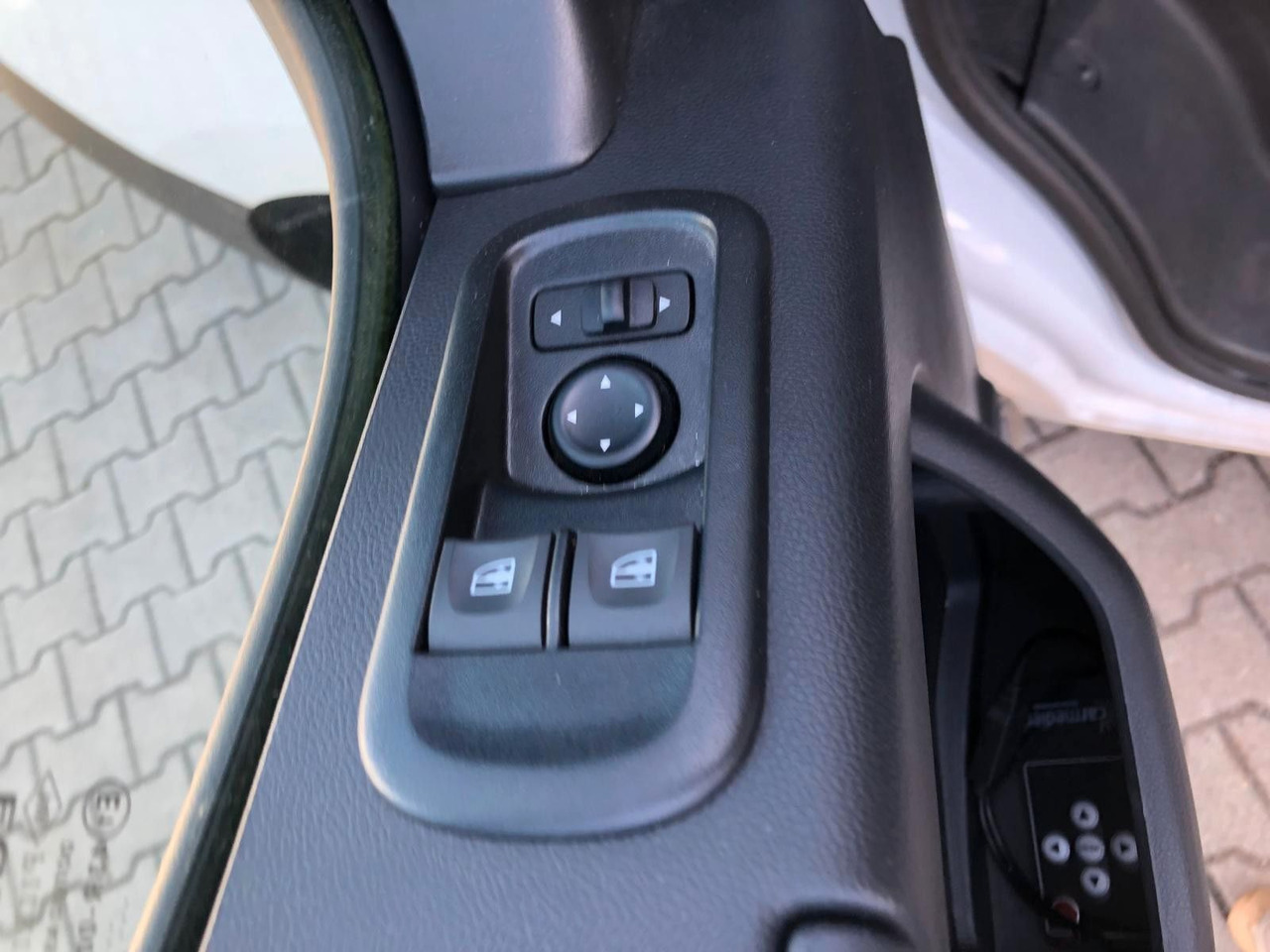 Furgonas su krovinių dėže Renault MASTER RED 3.5T*LBW*Klima*4.2m*AUCH MIETE: foto 15 Furgonas su krovinių dėže Renault MASTER RED 3.5T*LBW*Klima*4.2m*AUCH MIETE: foto 15