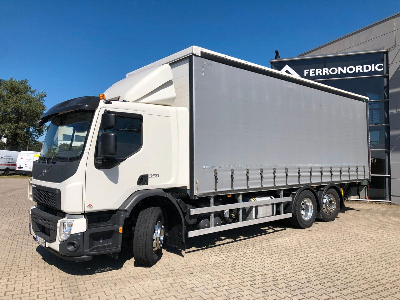 Volvo FE 350 26T 6x2 Lenkachse*ALU*LBW*EDSCHA - Tentinis sunkvežimis: foto 2 Volvo FE 350 26T 6x2 Lenkachse*ALU*LBW*EDSCHA - Tentinis sunkvežimis: foto 2