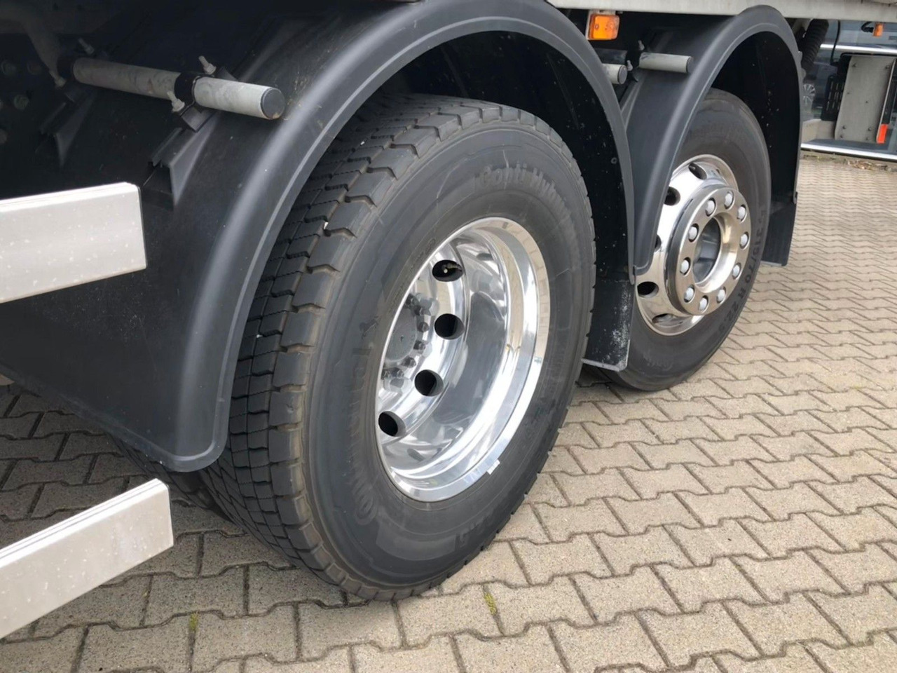 Volvo FE 350 6x2 Lenkachse*ALU*LBW*EDSCHA - Tentinis sunkvežimis: foto 5 Volvo FE 350 6x2 Lenkachse*ALU*LBW*EDSCHA - Tentinis sunkvežimis: foto 5