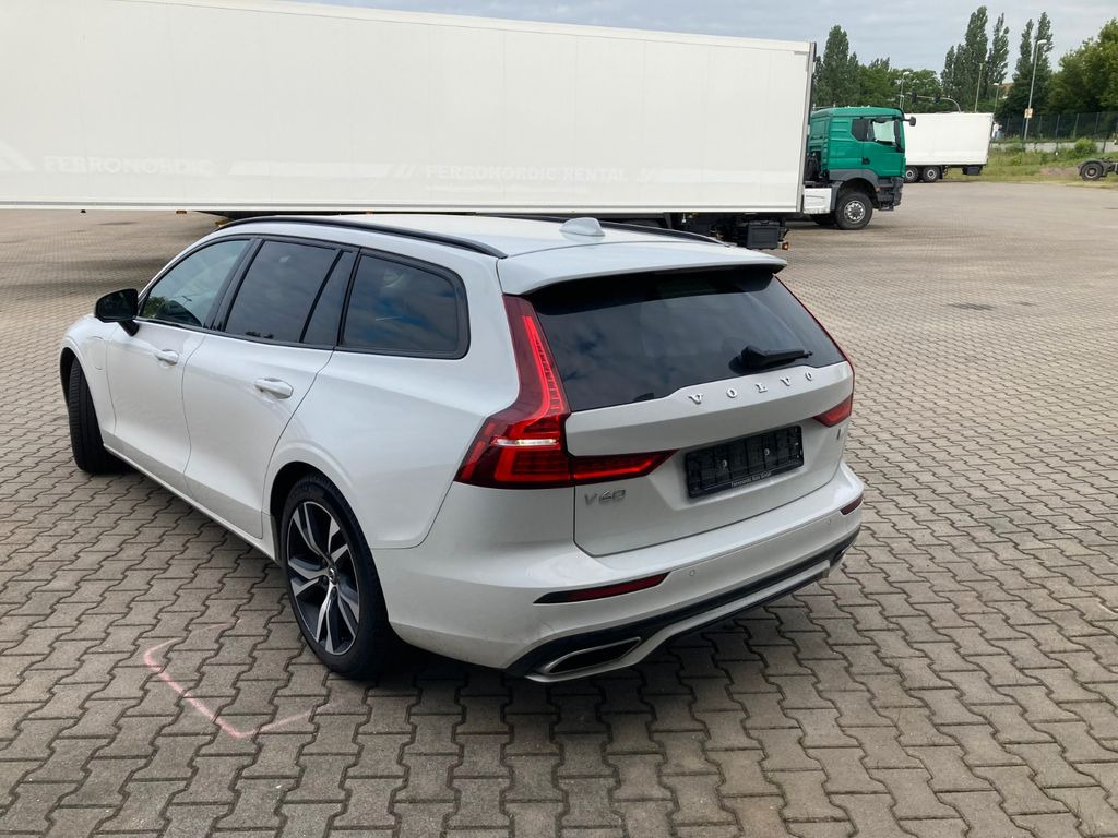 Volvo V60 T6 AWD R-Design Expression Recharge Plug-In Volvo V60 T6 AWD R-Design Expression Recharge Plug-In - Universalas: foto 3 Volvo V60 T6 AWD R-Design Expression Recharge Plug-In Volvo V60 T6 AWD R-Design Expression Recharge Plug-In - Universalas: foto 3