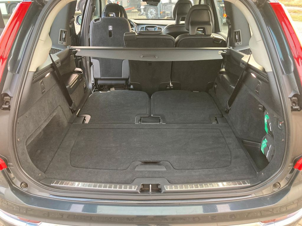 Volvo XC 90 T8 7-Sitzer Inscr. Expr. Recharge AWD Volvo XC 90 T8 7-Sitzer Inscr. Expr. Recharge AWD - Visureigis: foto 5 Volvo XC 90 T8 7-Sitzer Inscr. Expr. Recharge AWD Volvo XC 90 T8 7-Sitzer Inscr. Expr. Recharge AWD - Visureigis: foto 5