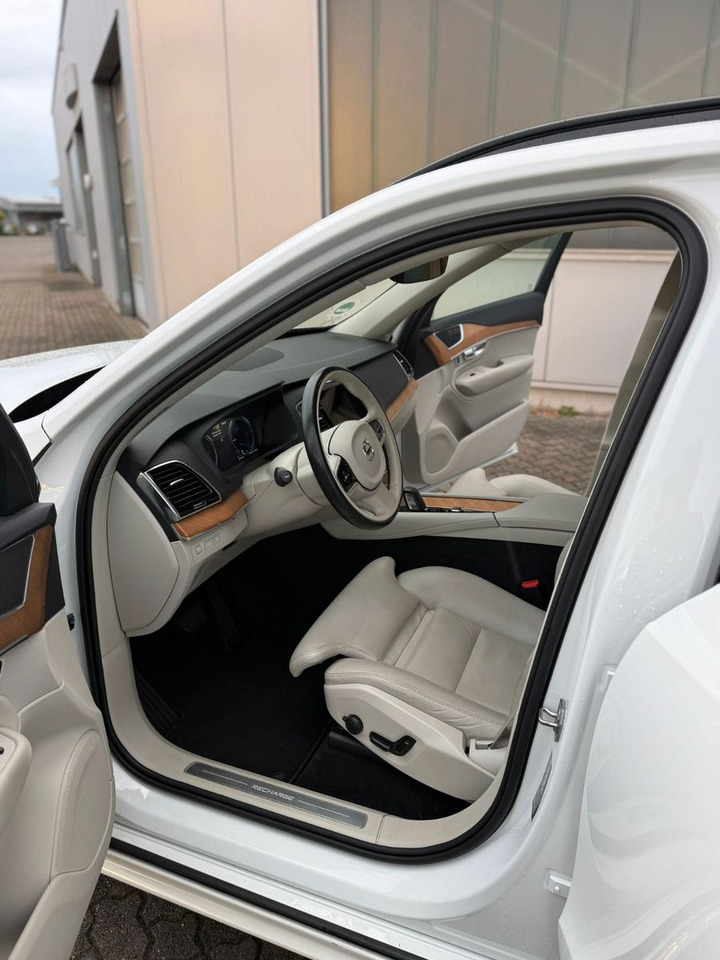 Volvo XC 90 T8 R-Des. Exp. Rech. Pl.-In Hybr. AWD 7-S. - Visureigis: foto 4 Volvo XC 90 T8 R-Des. Exp. Rech. Pl.-In Hybr. AWD 7-S. - Visureigis: foto 4