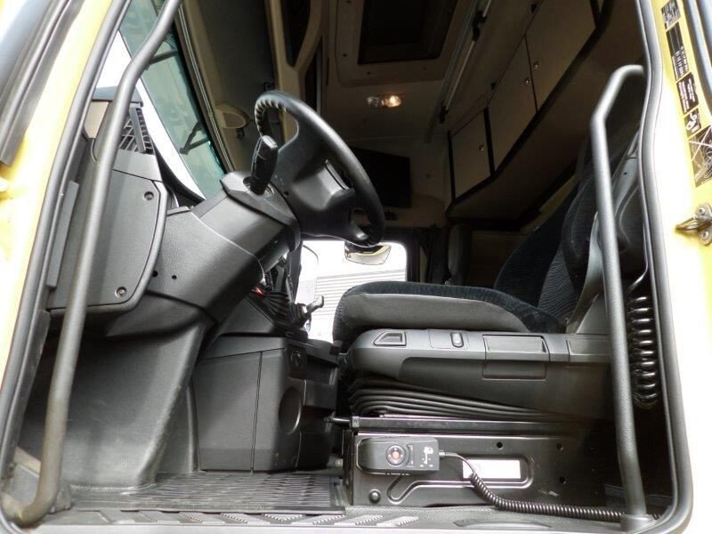 Mercedes-Benz Actros 3351 6x4 - Vilkikas: foto 5 Mercedes-Benz Actros 3351 6x4 - Vilkikas: foto 5