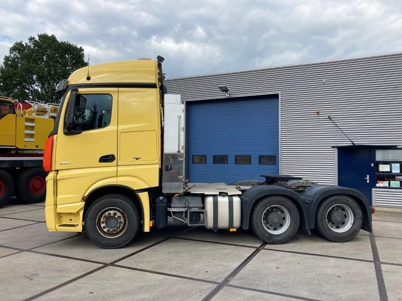 Mercedes-Benz Actros 3351 6x4 - Vilkikas: foto 4 Mercedes-Benz Actros 3351 6x4 - Vilkikas: foto 4