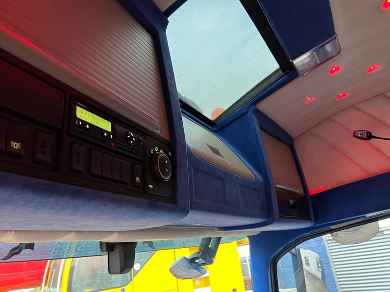 Vilkikas Volvo FH 13.500 6x4 Tandem lift: foto 9