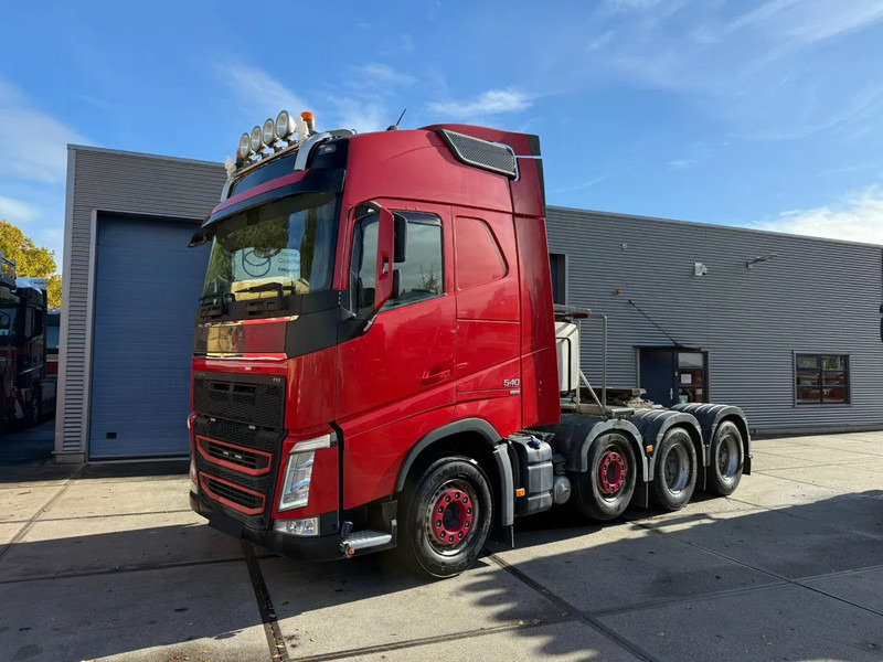 Volvo FH 540 8x4 Pusher Tractor - Vilkikas: foto 1 Volvo FH 540 8x4 Pusher Tractor - Vilkikas: foto 1
