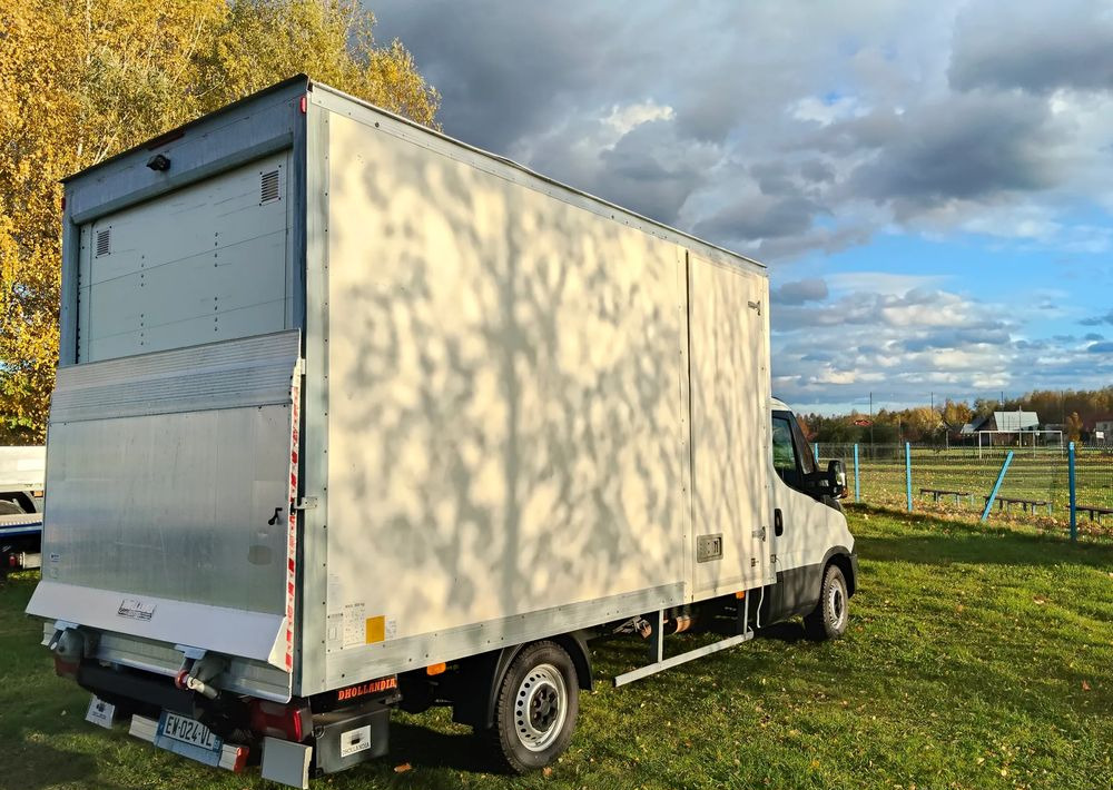 Iveco Daily 35S16 - Furgonas su krovinių dėže: foto 5 Iveco Daily 35S16 - Furgonas su krovinių dėže: foto 5