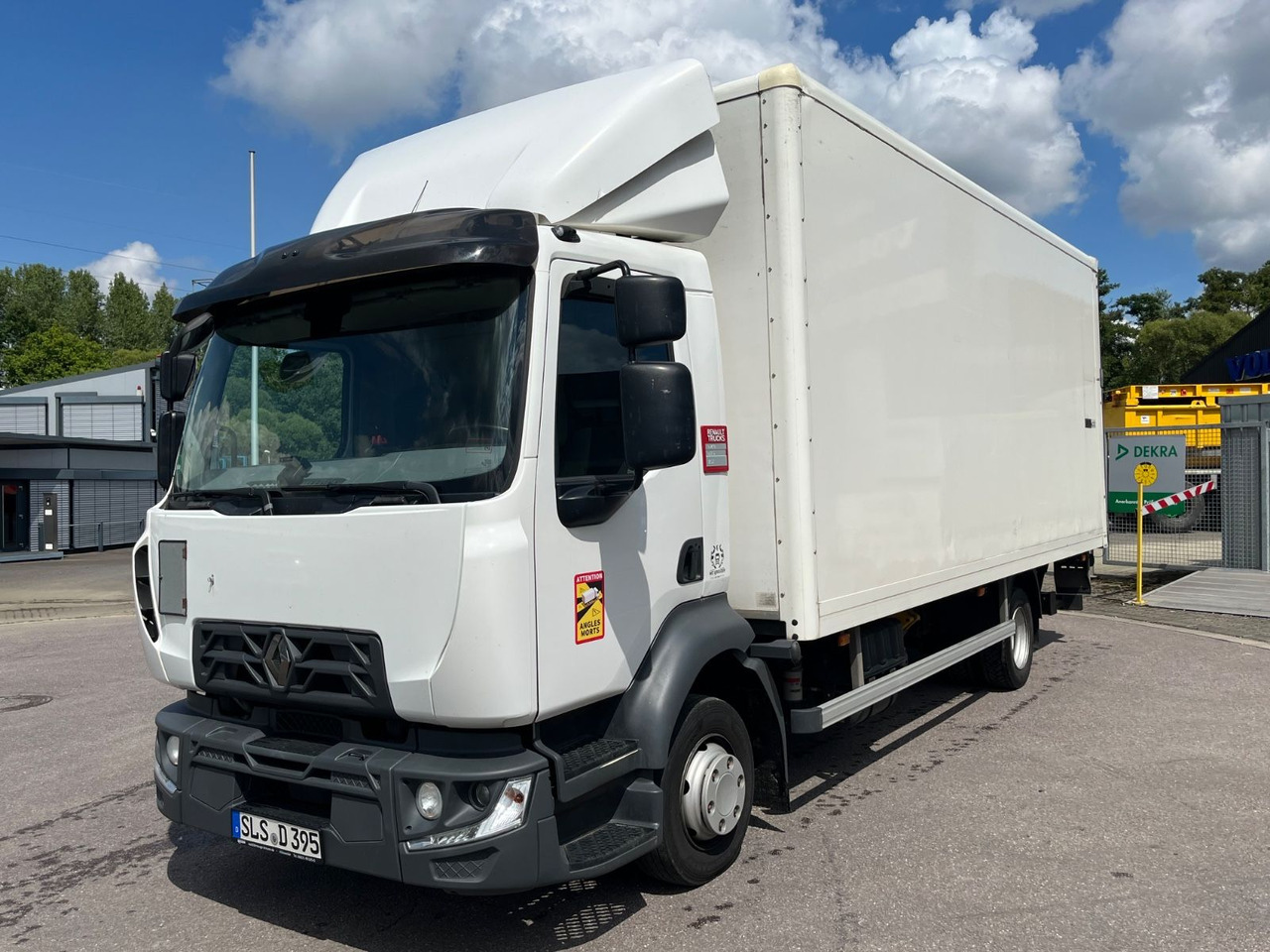 Renault D7.5 210 Kofferaufbau mit LBW - Furgonas su krovinių dėže: foto 1 Renault D7.5 210 Kofferaufbau mit LBW - Furgonas su krovinių dėže: foto 1