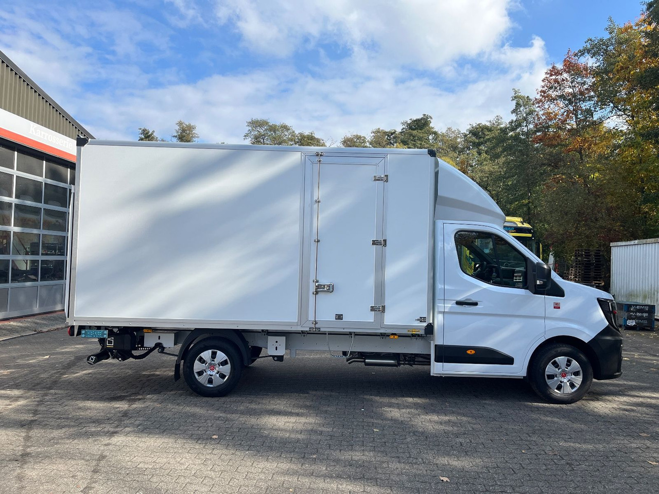 Renault MASTER MIT HUMBAUR KOFFERAUFBAU - Furgonas su krovinių dėže: foto 3 Renault MASTER MIT HUMBAUR KOFFERAUFBAU - Furgonas su krovinių dėže: foto 3