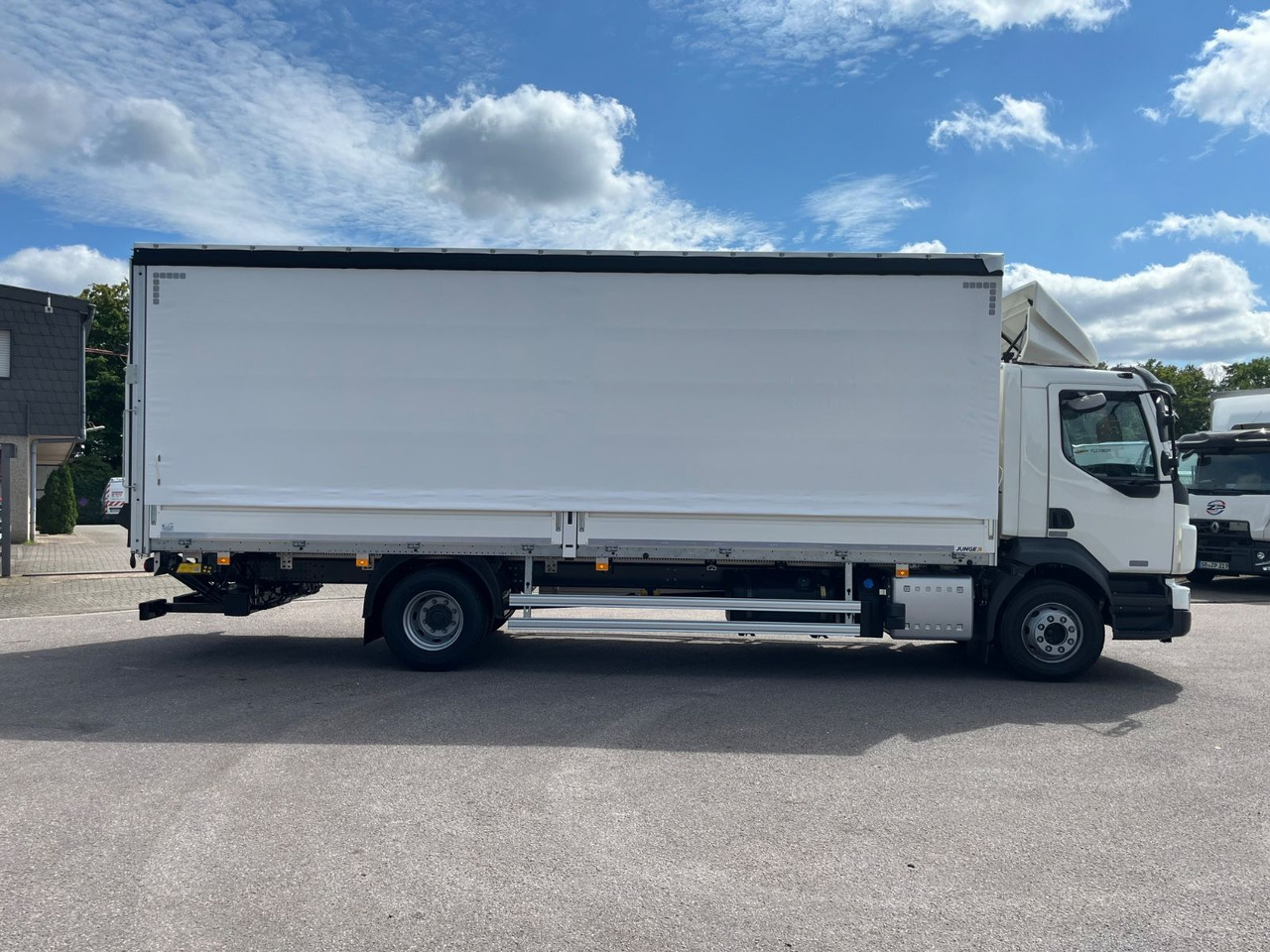 Volvo FL16.280 Junge Schiebeplane - Tentinis sunkvežimis: foto 4 Volvo FL16.280 Junge Schiebeplane - Tentinis sunkvežimis: foto 4