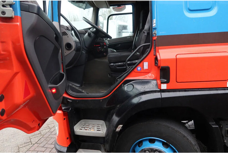 DAF CF 410 Bakwagen + Trailer 2x DHollandia 2000kg 5 stuks in voorraad!! - Furgonas sunkvežimis: foto 5 DAF CF 410 Bakwagen + Trailer 2x DHollandia 2000kg 5 stuks in voorraad!! - Furgonas sunkvežimis: foto 5
