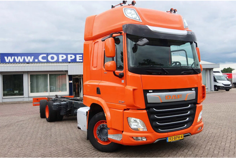 DAF CF 450 Chassis Cabine Slaap Cabine 2x Bed - Važiuoklės sunkvežimis: foto 2 DAF CF 450 Chassis Cabine Slaap Cabine 2x Bed - Važiuoklės sunkvežimis: foto 2