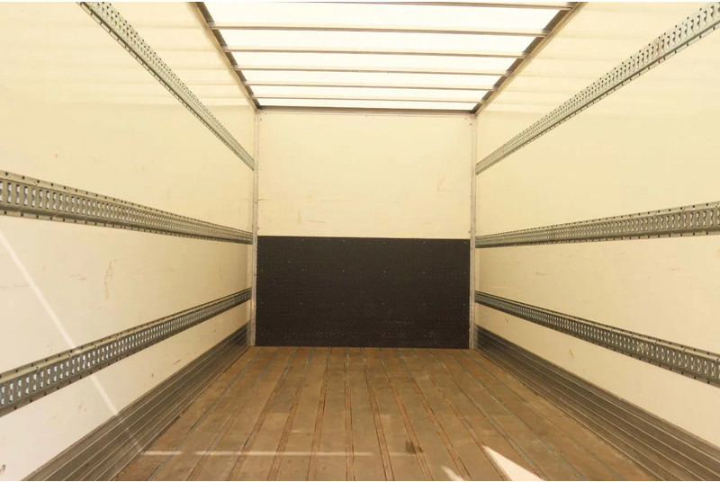 DAF LF 210 FA Bakwagen + Dhollandia 2000 kg klep extra accu set, 3x bindrail + stang. - Furgonas sunkvežimis: foto 4 DAF LF 210 FA Bakwagen + Dhollandia 2000 kg klep extra accu set, 3x bindrail + stang. - Furgonas sunkvežimis: foto 4