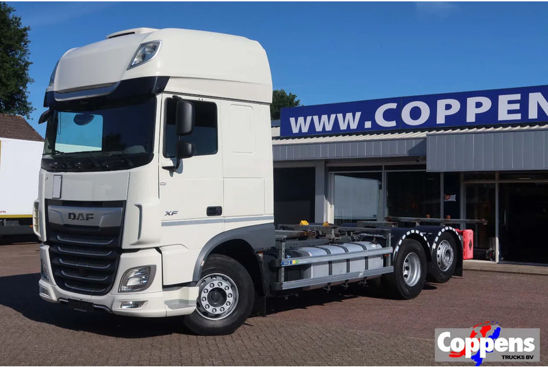 DAF XF 106.450 Wissellaadbaksysteem / Chassis - Konteineris-vežimus/ Sukeisti kūną sunkvežimis: foto 1 DAF XF 106.450 Wissellaadbaksysteem / Chassis - Konteineris-vežimus/ Sukeisti kūną sunkvežimis: foto 1