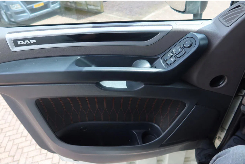 Autovežis sunkvežimis DAF XF 106.480 106 XF 480: foto 18 Autovežis sunkvežimis DAF XF 106.480 106 XF 480: foto 18