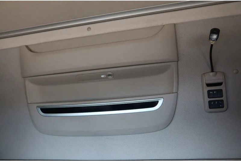 Autovežis sunkvežimis DAF XF 106.480 106 XF 480: foto 14 Autovežis sunkvežimis DAF XF 106.480 106 XF 480: foto 14