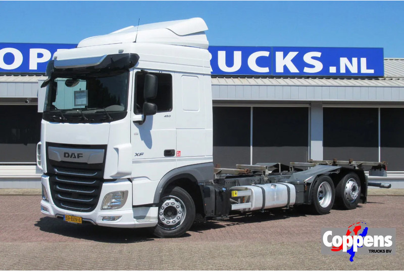 DAF XF 450 FAR BDF Systeem - Konteineris-vežimus/ Sukeisti kūną sunkvežimis: foto 1 DAF XF 450 FAR BDF Systeem - Konteineris-vežimus/ Sukeisti kūną sunkvežimis: foto 1