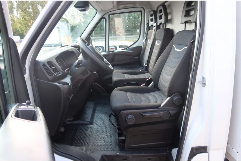 Iveco Daily 35S16 Bakwagen + Laadklep 750kg - Furgonas su krovinių dėže: foto 4 Iveco Daily 35S16 Bakwagen + Laadklep 750kg - Furgonas su krovinių dėže: foto 4