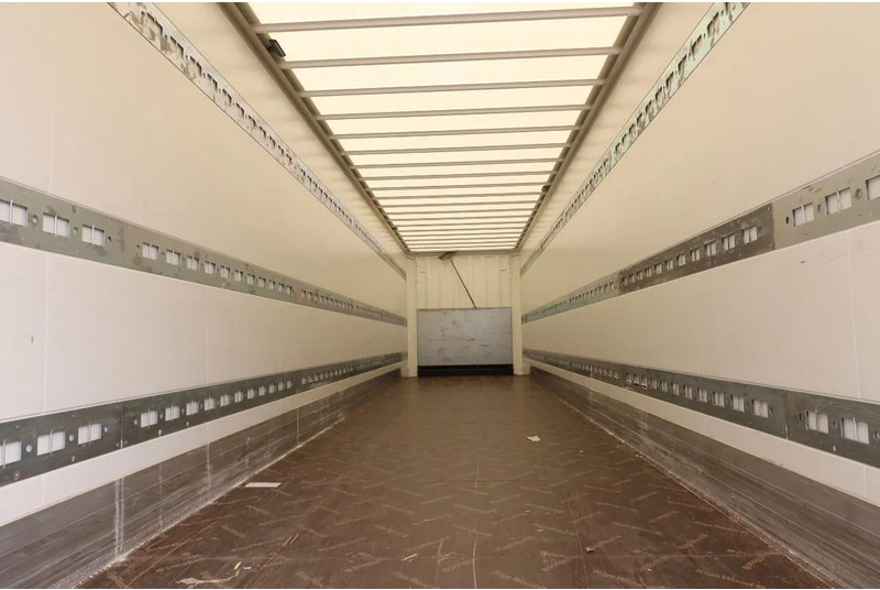 Krone 2 Asser Gesloten Trailer Lift As - Furgonas puspriekabė: foto 4 Krone 2 Asser Gesloten Trailer Lift As - Furgonas puspriekabė: foto 4