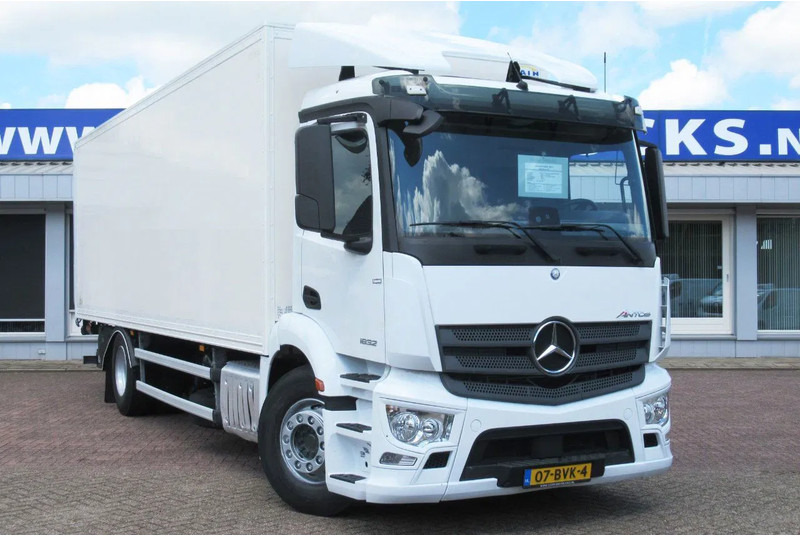 Mercedes-Benz Actros 1832 1832 LL 4x2 - Furgonas sunkvežimis: foto 2 Mercedes-Benz Actros 1832 1832 LL 4x2 - Furgonas sunkvežimis: foto 2