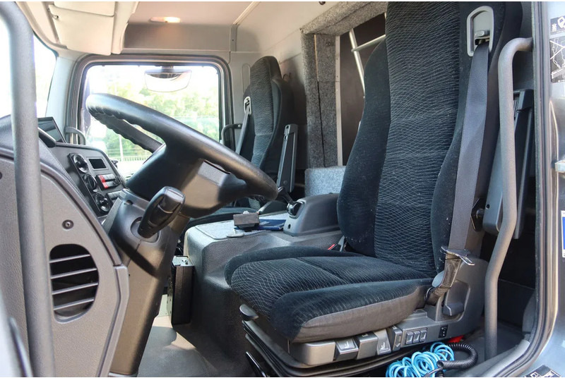 Mercedes-Benz Atego 816 L 3 Paarden/4 Ponies Nieuwe APK + nieuwe accu. - Sunkvežimis žirgams vežti: foto 5 Mercedes-Benz Atego 816 L 3 Paarden/4 Ponies Nieuwe APK + nieuwe accu. - Sunkvežimis žirgams vežti: foto 5