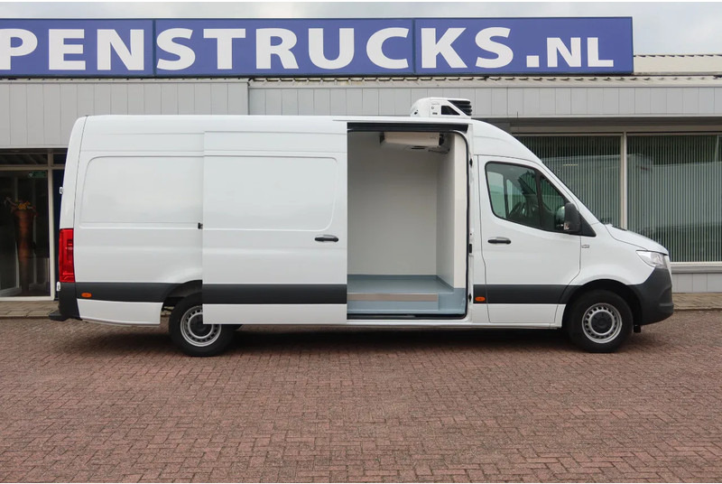 Mercedes-Benz Sprinter 317 Carrier Xarios 350 Koel/Vries/Verwarmen met Nachtaansluiting 220 Volt - Furgonas šaldytuvas: foto 2 Mercedes-Benz Sprinter 317 Carrier Xarios 350 Koel/Vries/Verwarmen met Nachtaansluiting 220 Volt - Furgonas šaldytuvas: foto 2