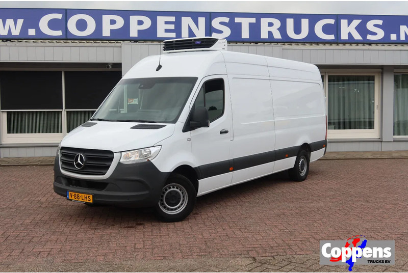 Mercedes-Benz Sprinter 317 Carrier Xarios 350 Koel/Vries/Verwarmen met Nachtaansluiting 220 Volt - Furgonas šaldytuvas: foto 1 Mercedes-Benz Sprinter 317 Carrier Xarios 350 Koel/Vries/Verwarmen met Nachtaansluiting 220 Volt - Furgonas šaldytuvas: foto 1