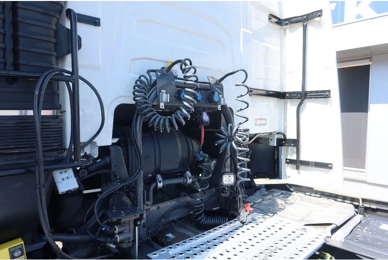Volvo FH 460 Voith Retarder Standklima, Iparkcool - Vilkikas: foto 4 Volvo FH 460 Voith Retarder Standklima, Iparkcool - Vilkikas: foto 4