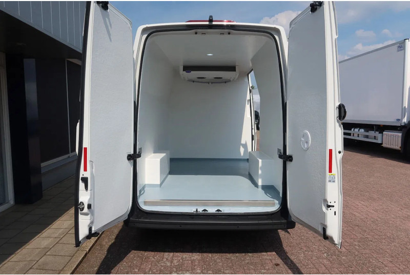 Volkswagen Crafter 177 PK ,Koel/Vries/Verwarmen , Carrier Xarios 350 met nachtaansluiting BPM vrij - Furgonas šaldytuvas: foto 3 Volkswagen Crafter 177 PK ,Koel/Vries/Verwarmen , Carrier Xarios 350 met nachtaansluiting BPM vrij - Furgonas šaldytuvas: foto 3