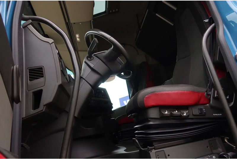 Volvo FH 460 Hooklift 8x2 Haakarm. 3x Steering axle - Sunkvežimis - kabelių sistema: foto 5 Volvo FH 460 Hooklift 8x2 Haakarm. 3x Steering axle - Sunkvežimis - kabelių sistema: foto 5