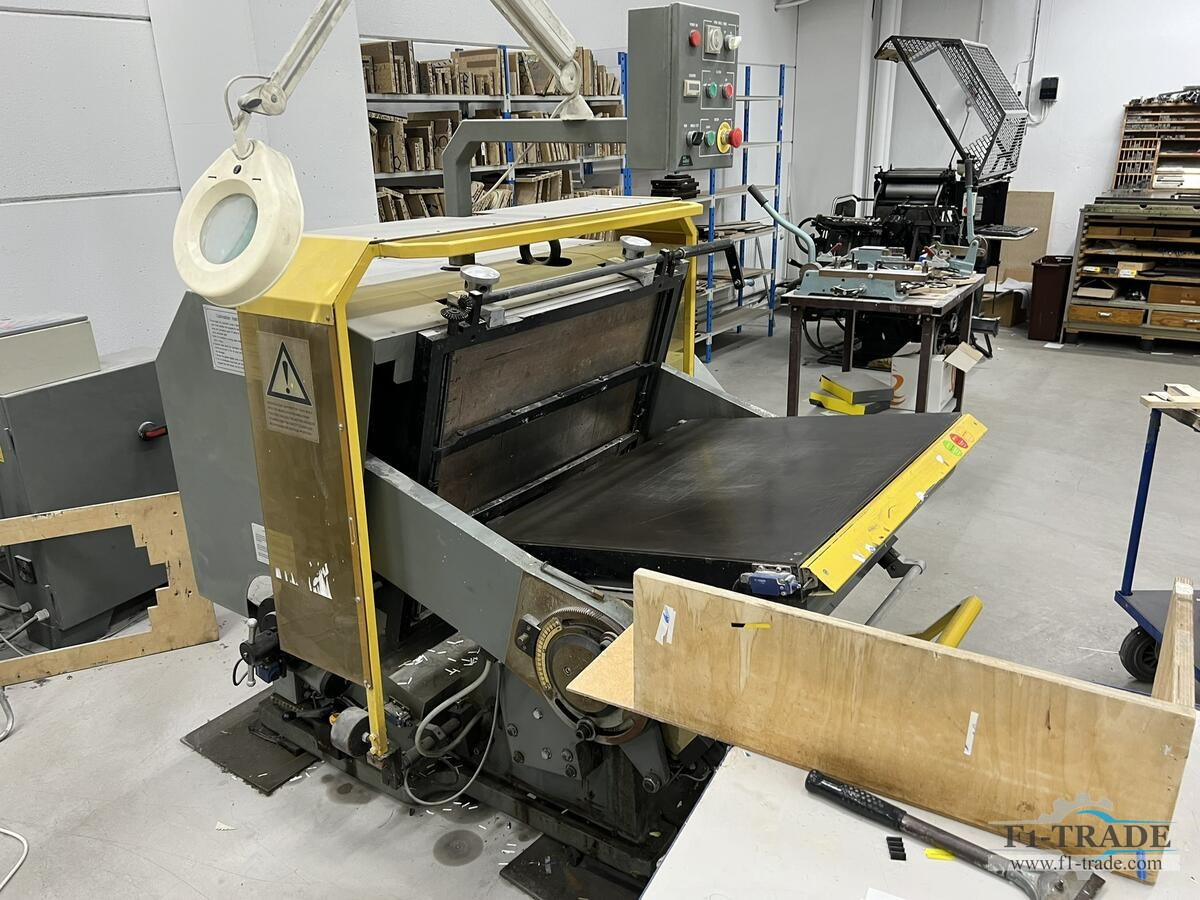 Eterna ML930GII - Popieriaus pjaustymo mašina: foto 1 Eterna ML930GII - Popieriaus pjaustymo mašina: foto 1