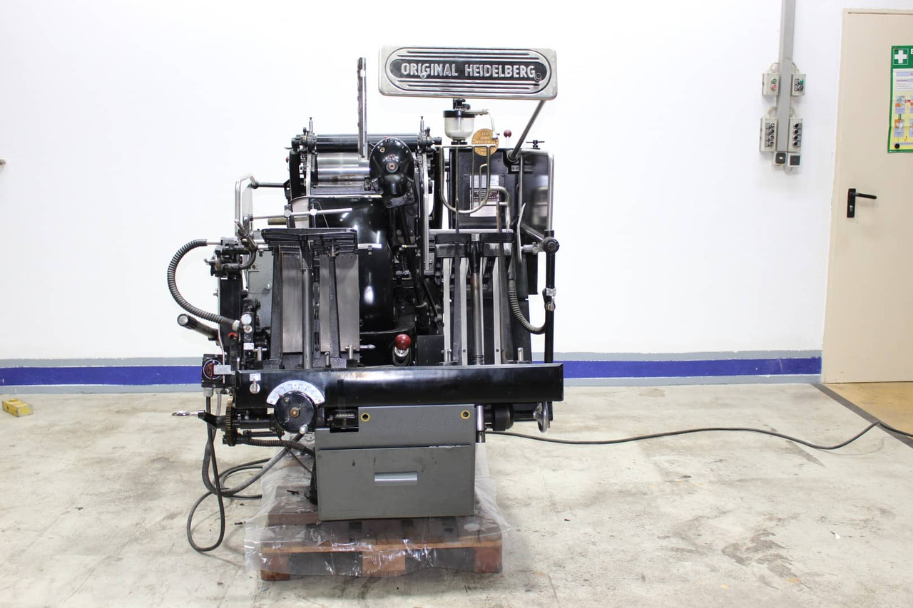 Heidelberg OHT - Popieriaus pjaustymo mašina: foto 1 Heidelberg OHT - Popieriaus pjaustymo mašina: foto 1