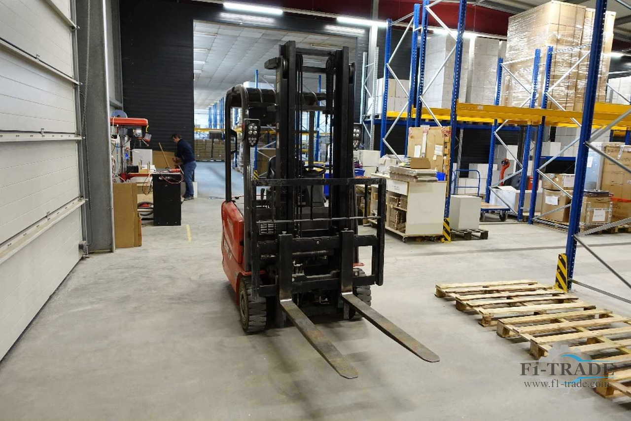 Manitou ME 315 - Elektrinis krautuvas: foto 3 Manitou ME 315 - Elektrinis krautuvas: foto 3