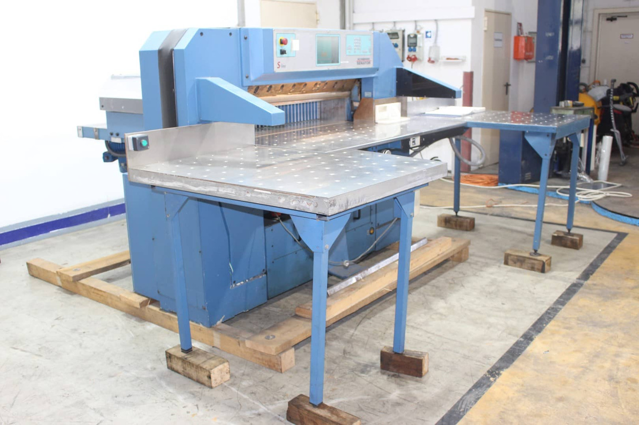 Schneider Senator 115H - Popieriaus pjaustymo mašina: foto 2 Schneider Senator 115H - Popieriaus pjaustymo mašina: foto 2