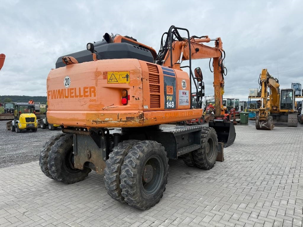 Komatsu PW 148-8 - Ratinis ekskavatorius: foto 5 Komatsu PW 148-8 - Ratinis ekskavatorius: foto 5