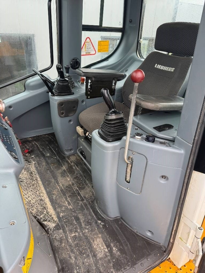Vikšrinis krautuvas Liebherr LR 634: foto 9