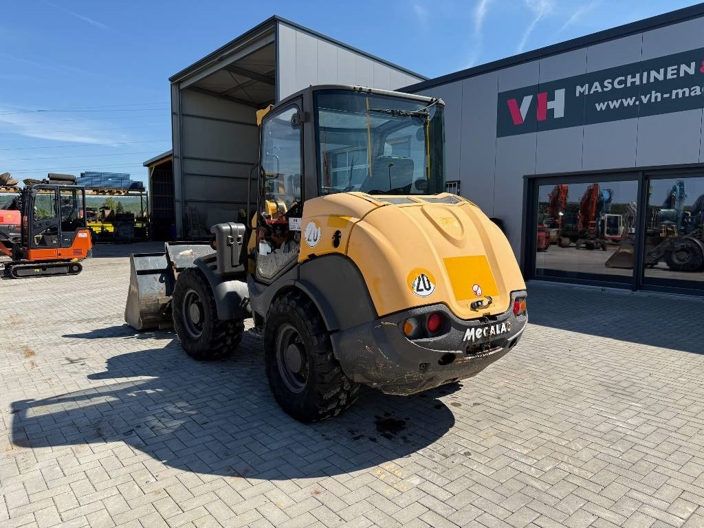 Mecalac AX 1000 - Ratinis krautuvas: foto 3 Mecalac AX 1000 - Ratinis krautuvas: foto 3