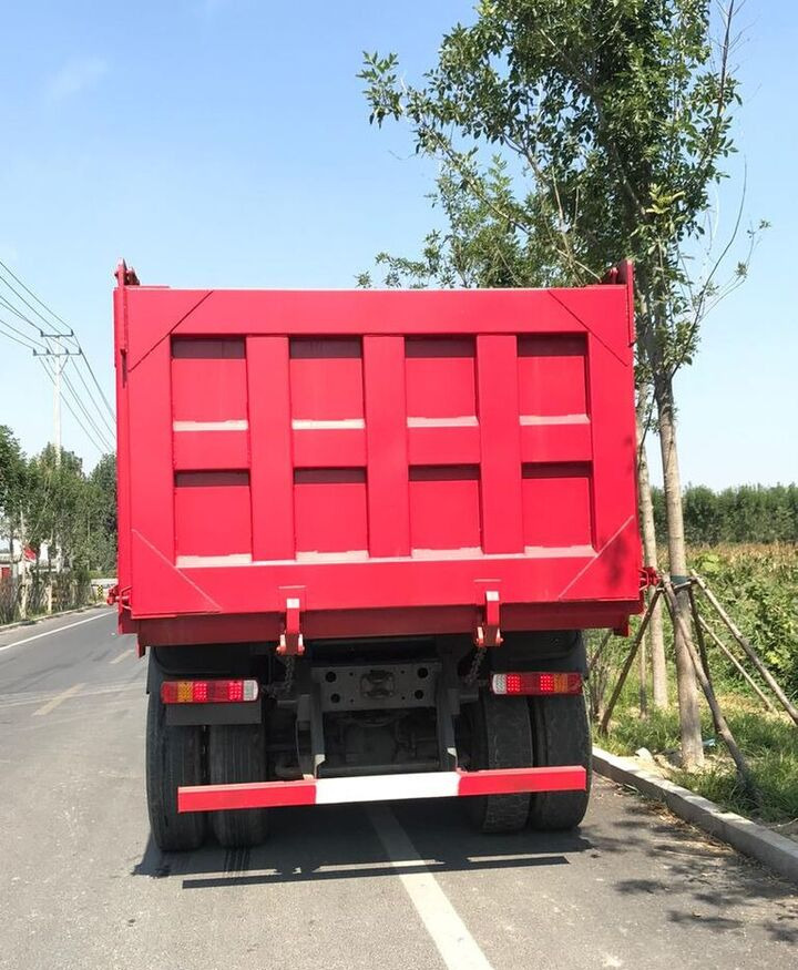Howo Sinotruck - Savivartis sunkvežimis: foto 4 Howo Sinotruck - Savivartis sunkvežimis: foto 4