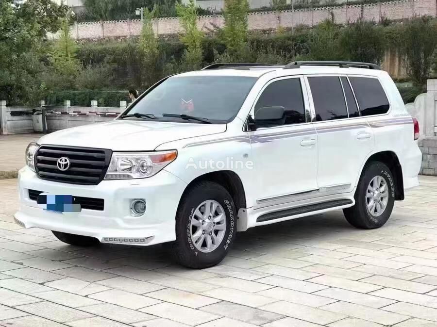 Toyota Land Cruiser - Visureigis: foto 1 Toyota Land Cruiser - Visureigis: foto 1