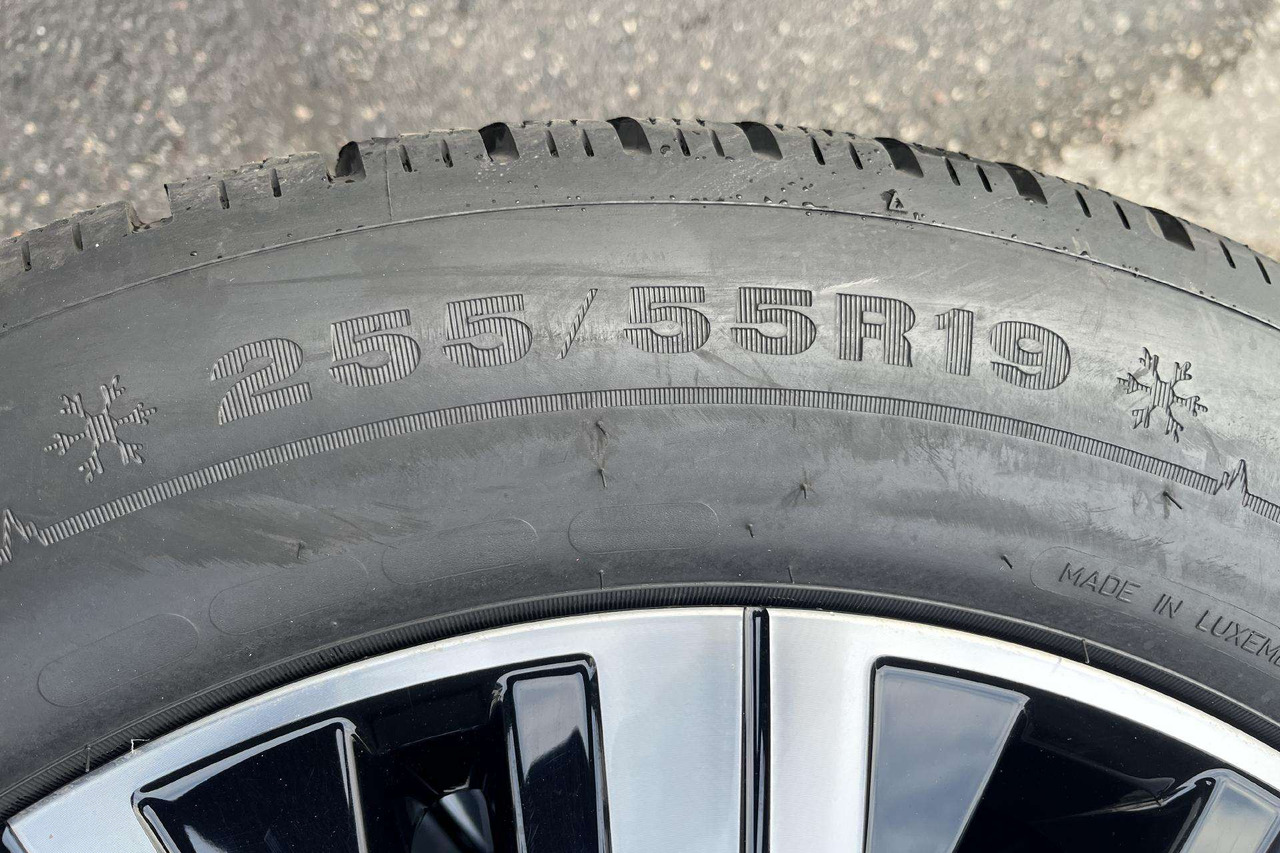 Volkswagen Toureg - Ratas - Lengvasis automobilis: foto 4 Volkswagen Toureg - Ratas - Lengvasis automobilis: foto 4