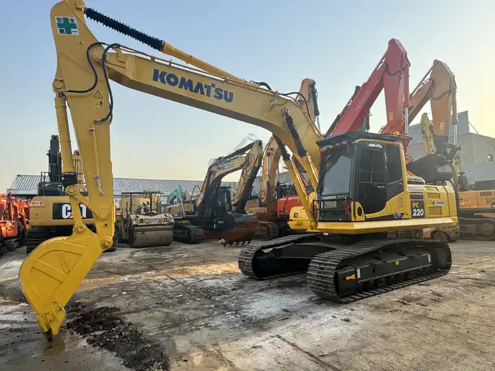 2020 Year Komastu Crawler Excavator Pc220-8 Pc220lc-8 In Excellent Condition,22ton Used Komatsu Excavator For Sale In Shanghai - Vikšrinis ekskavatorius: foto 3 2020 Year Komastu Crawler Excavator Pc220-8 Pc220lc-8 In Excellent Condition,22ton Used Komatsu Excavator For Sale In Shanghai - Vikšrinis ekskavatorius: foto 3