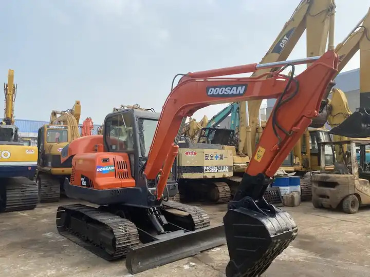 90% new Korea Doosan 6ton dx60 dx55 dx75 excavator - Vikšrinis ekskavatorius: foto 4 90% new Korea Doosan 6ton dx60 dx55 dx75 excavator - Vikšrinis ekskavatorius: foto 4