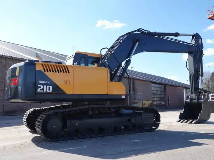 Certificated High Quality Hyundai 220LC Excavator 220lc-9s HX220L 220HD 22 Tons Excavator for Sale - Ekskavatorius: foto 5 Certificated High Quality Hyundai 220LC Excavator 220lc-9s HX220L 220HD 22 Tons Excavator for Sale - Ekskavatorius: foto 5