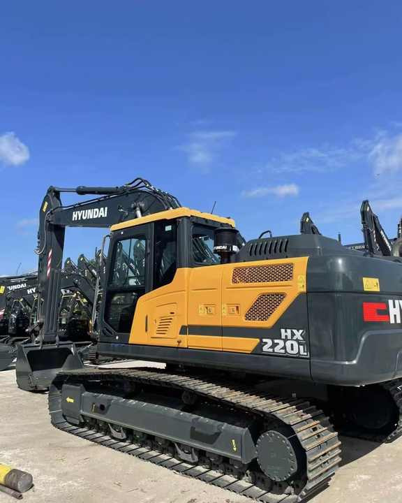 Certificated High Quality Hyundai 220LC Excavator 220lc-9s HX220L 220HD 22 Tons Excavator for Sale - Ekskavatorius: foto 1 Certificated High Quality Hyundai 220LC Excavator 220lc-9s HX220L 220HD 22 Tons Excavator for Sale - Ekskavatorius: foto 1