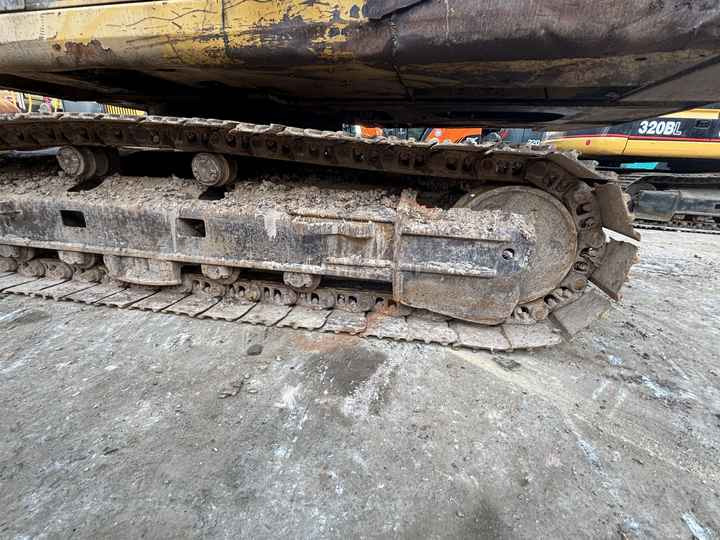Good Condition Second Hand Caterpillar 325bl Excavator Used Cat 325b 325bl with good condition in stock For Sale - Vikšrinis ekskavatorius: foto 5 Good Condition Second Hand Caterpillar 325bl Excavator Used Cat 325b 325bl with good condition in stock For Sale - Vikšrinis ekskavatorius: foto 5