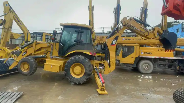 HT636 Mini Tractor with Front End Loader and Backhoe Efficient Cat 420F2 Backhoe Loader Weichai Engine New Condition - Ekskavatorius-krautuvas: foto 2 HT636 Mini Tractor with Front End Loader and Backhoe Efficient Cat 420F2 Backhoe Loader Weichai Engine New Condition - Ekskavatorius-krautuvas: foto 2